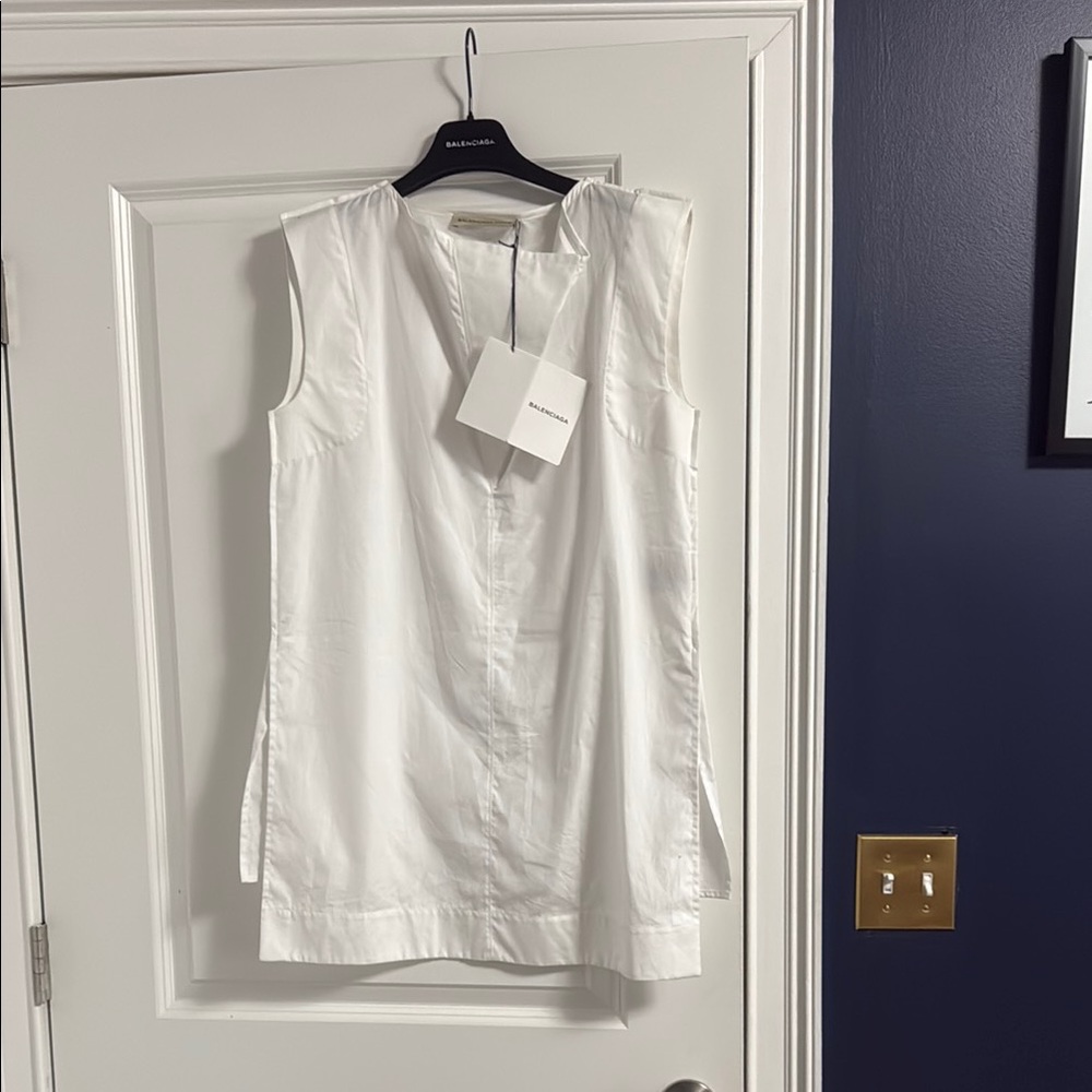 Balenciaga White Sleeveless Boxy Blouse